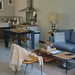 Au Fil De L 'eau Hébergement de vacances *