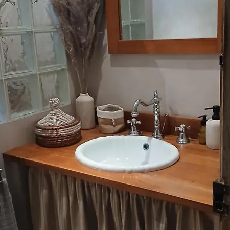 Au Fil De L Eau * Канны